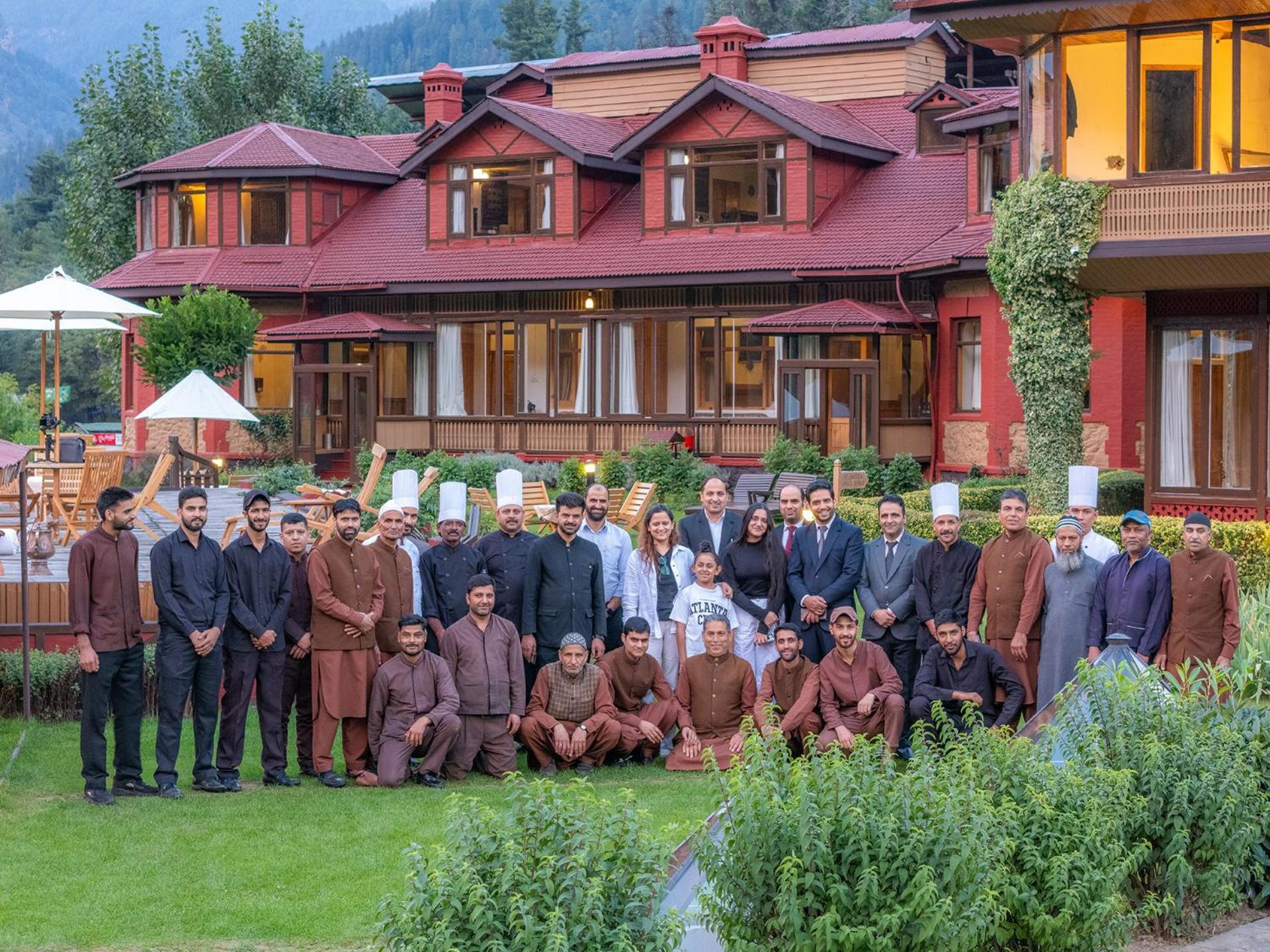 på 100 m² i Pahalgam, med 1 sovrum och 1 badrum  Exteriör bild