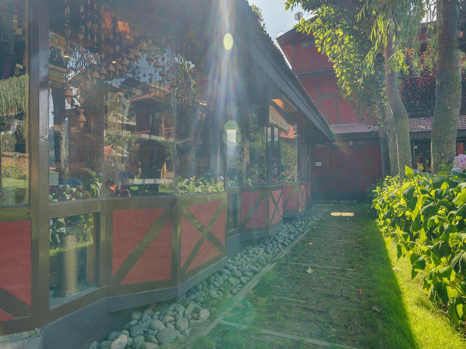 på 100 m² i Pahalgam, med 1 sovrum och 1 badrum  Exteriör bild