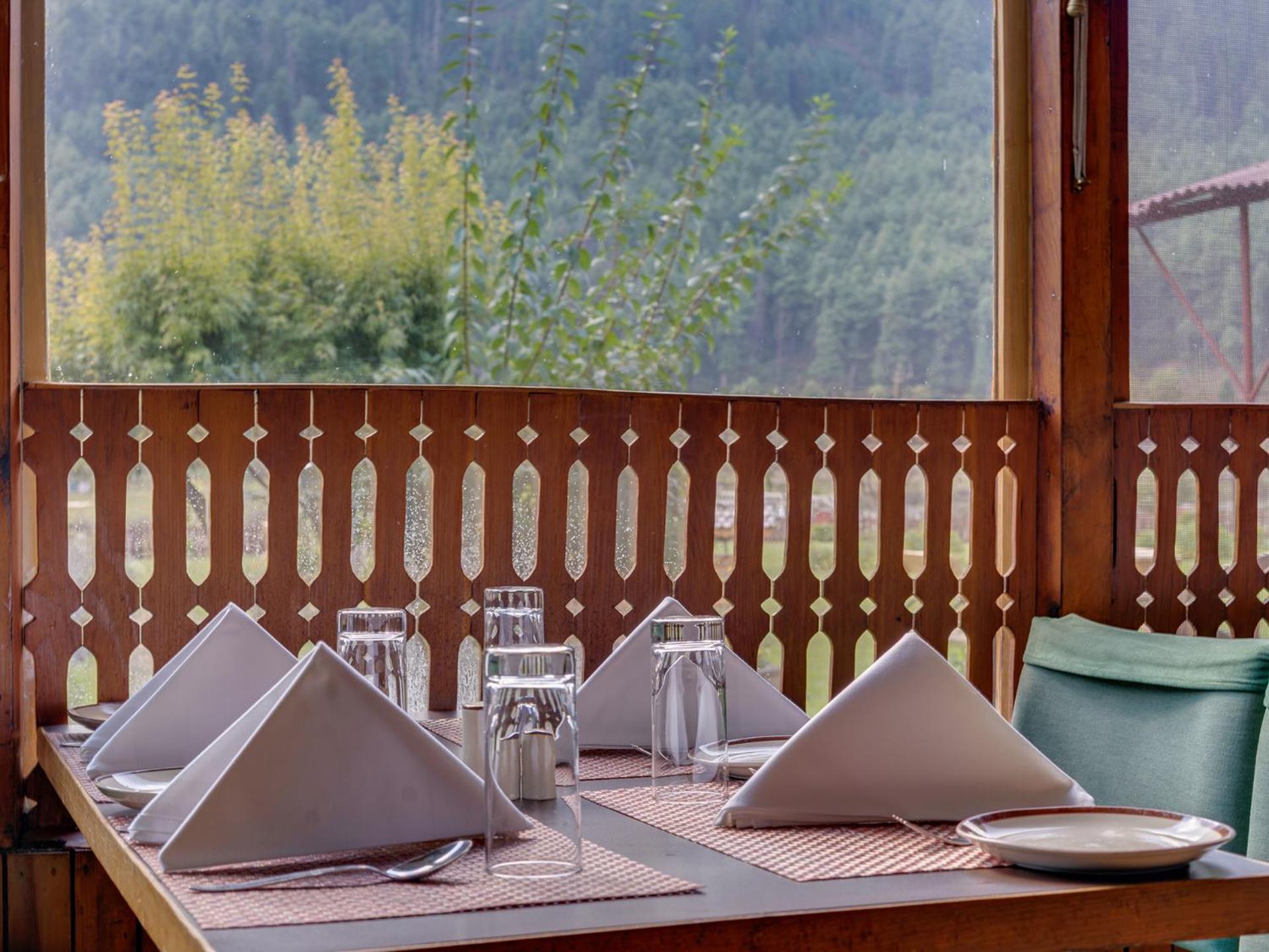 på 100 m² i Pahalgam, med 1 sovrum och 1 badrum  Exteriör bild